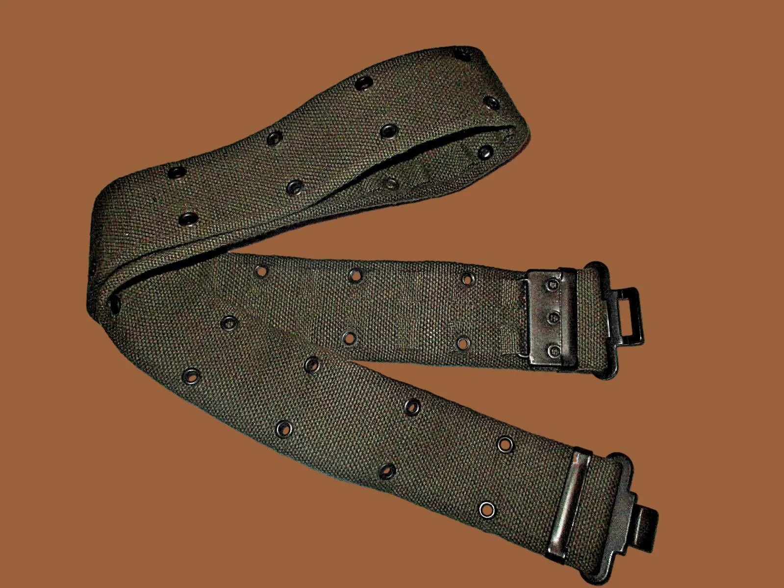 DUTCH MILITARY COMBAT PISTOL BELT HEAVY WEB OD GREEN BRITISH MADE P-37 PATTERN